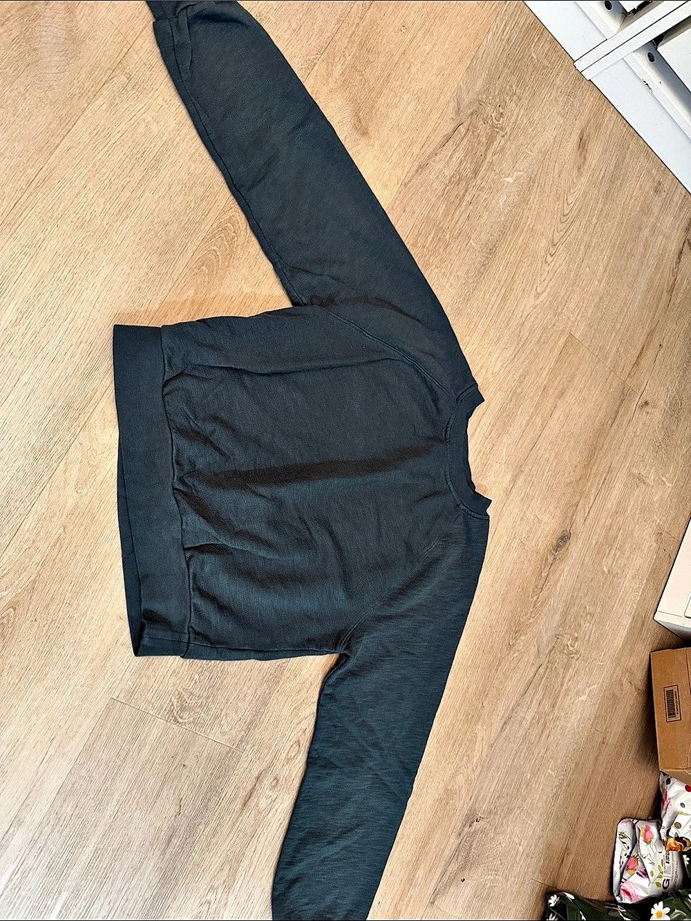 MWL Long Sleeve Hoodie in Black Size Large